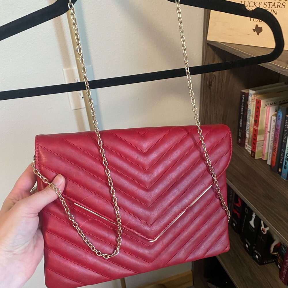 Elegant Red Quilted Chain Shoulder Bag